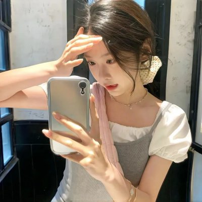 扮熟少女海报